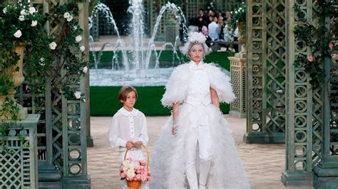 chanel haute couture fashion show netflix|Chanel Netflix Documentary: Everything You Need To Know.